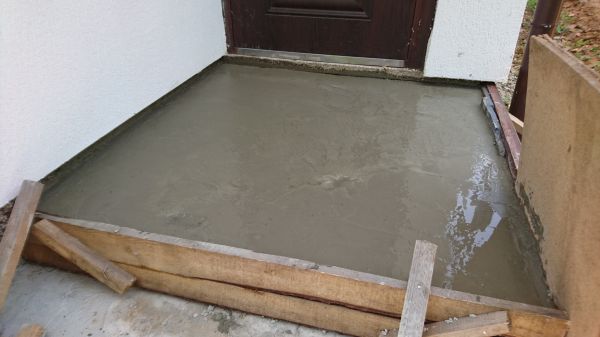 Cost of Entryway Concrete Repair in Lakeville
