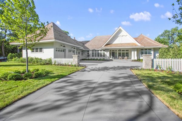 Cost of Driveway Concrete Repair in Lakeville